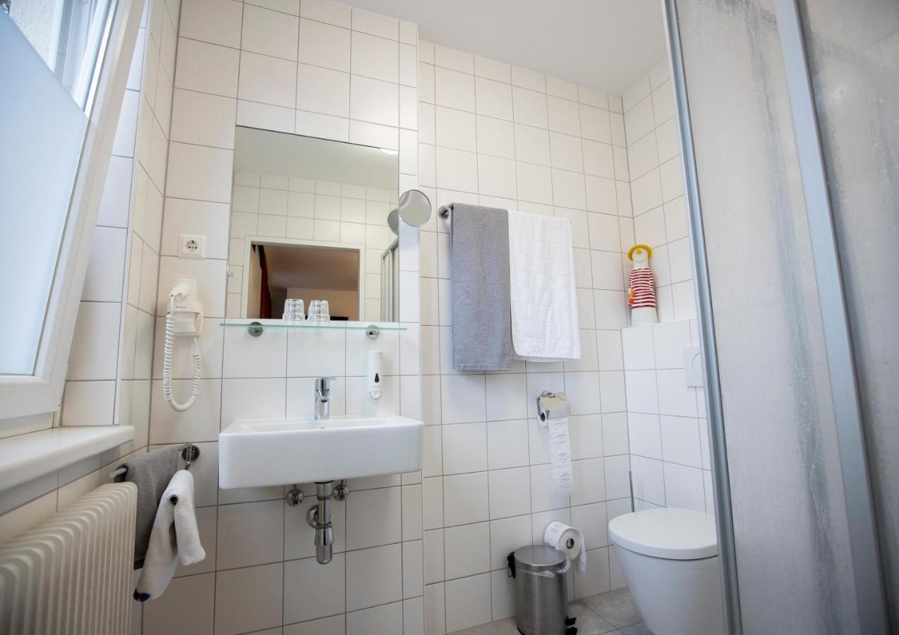 Hotel-Gasthof Martinek バーデン エクステリア 写真