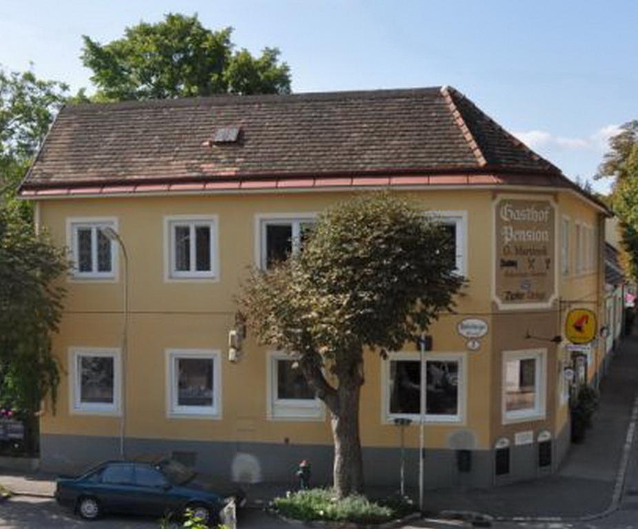 Hotel-Gasthof Martinek バーデン エクステリア 写真